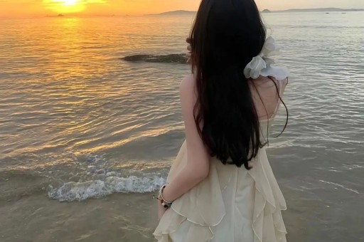 梁朝伟回应离婚风波后刘嘉玲晒躺异性怀中美照春光满面不避嫌
